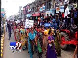 Mehsana - Rally by Patel community seeking reservation turns violent, Tv9 reporter attacked