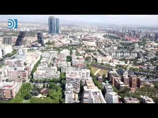 Un paseo por el cielo de Madrid en un helicóptero de la Policía