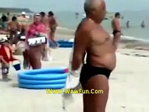 Drole camera cachée d'un retraité français au maroc