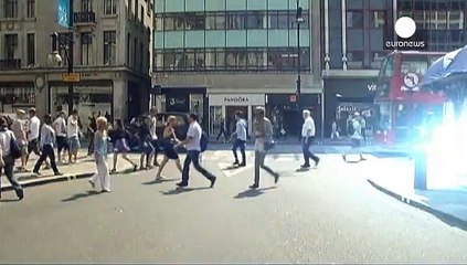 UK retail sales in slowdown