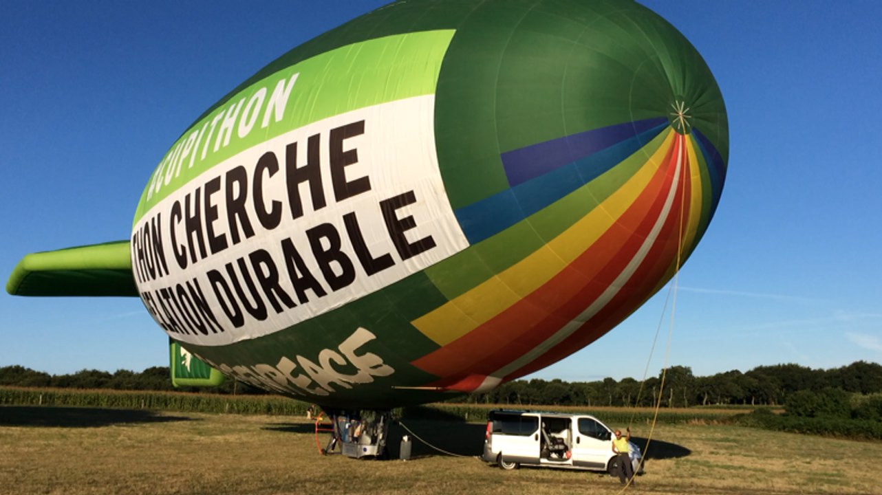 Greenpeace dans les airs