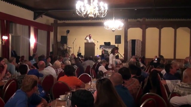 HC Strache am FPÖ-Stammtisch in Bad Fischau (1/4)