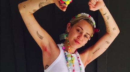 Miley Cyrus se depila las axilas, pero ¿Será que le durará?