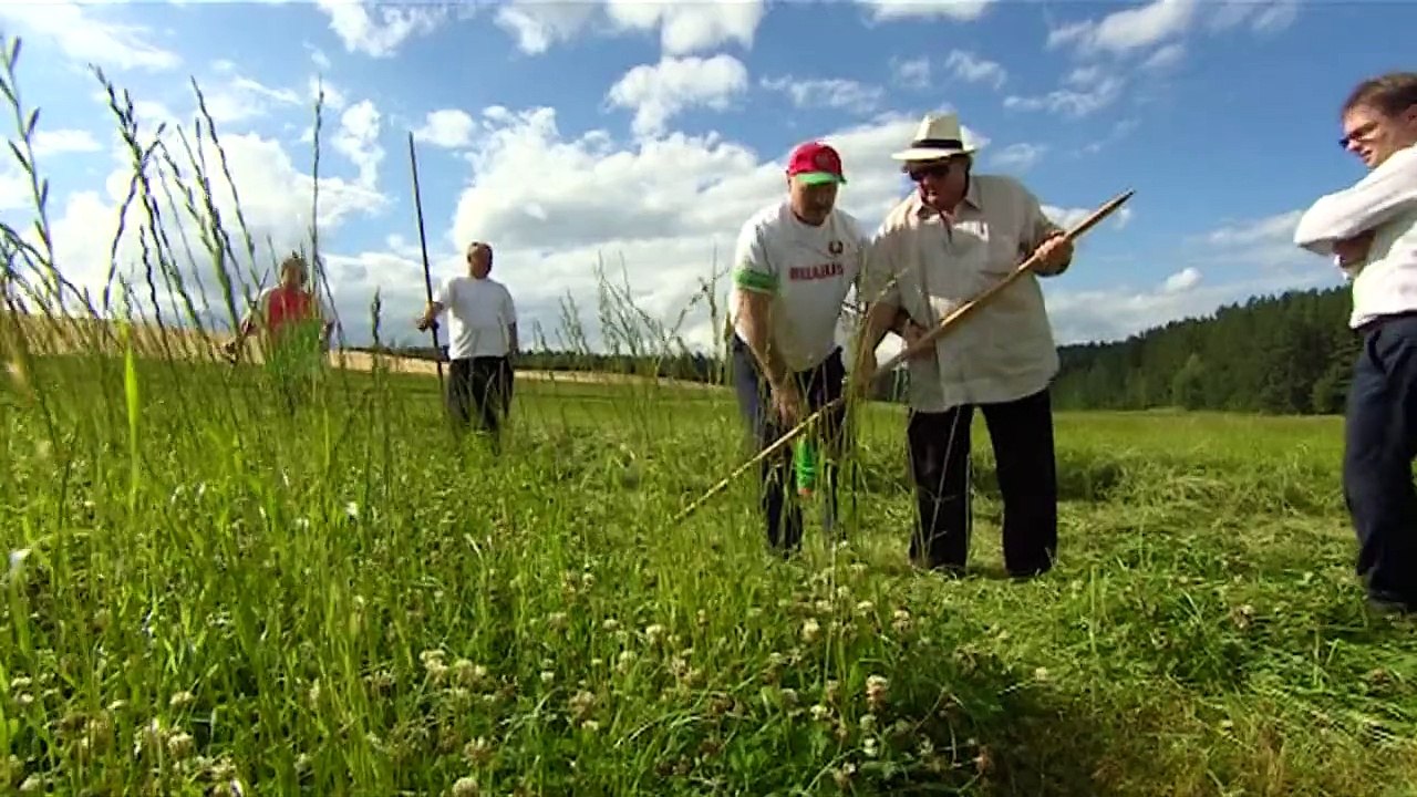 Depardieu schwingt mit lukaschenko die sense
