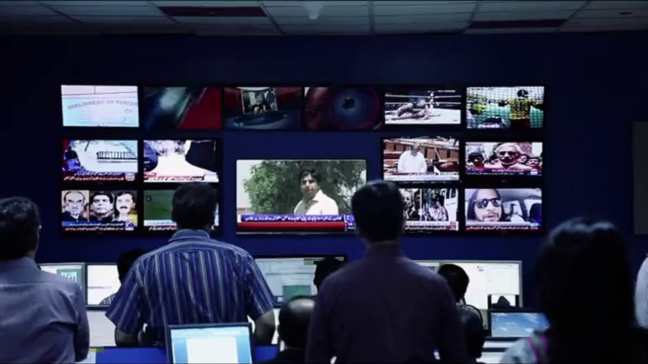 Dunya Kamran Khan Kay Sath