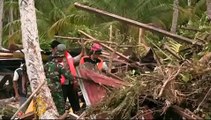 Indonesia tsunami victims struggle amid aid delays
