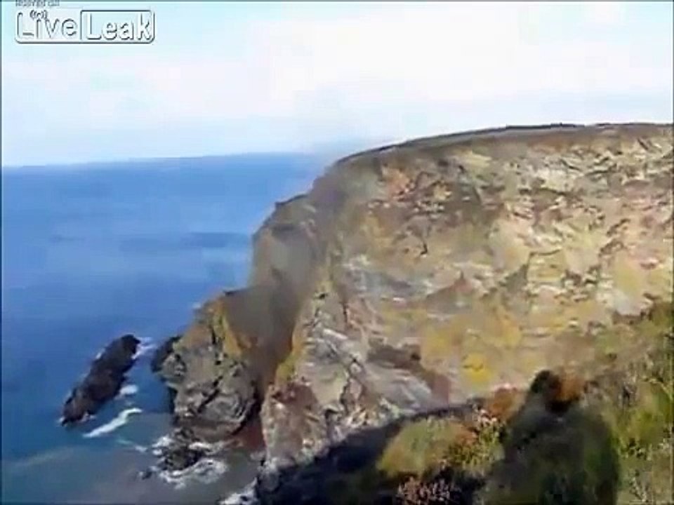 Massive Cornwall rockfall captured on video!