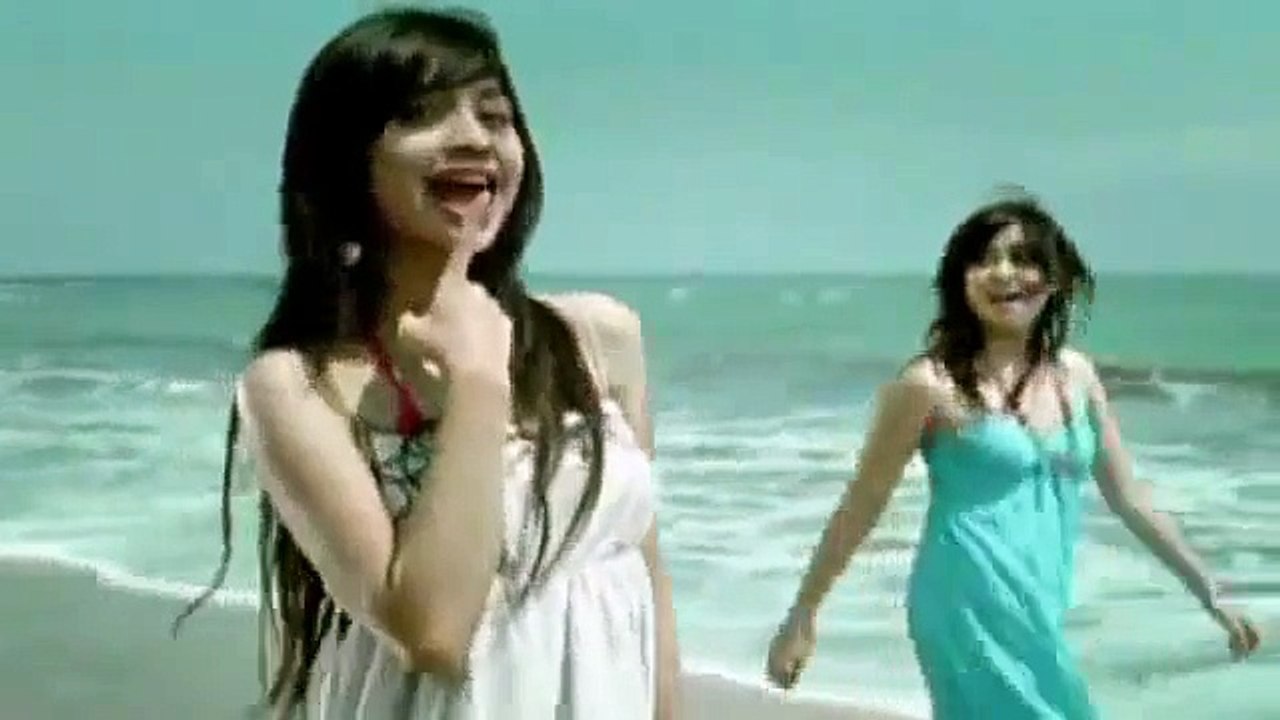 印尼巴厘島美女,熱情高歌輕快舞曲,超級好聽,快來按讚！