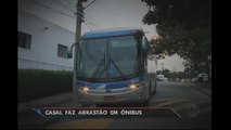 Casal de assaltantes faz arrastão em ônibus na Grande São Paulo