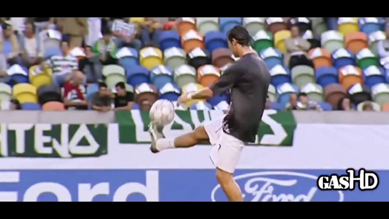 Best Football Freestyle Skills Show ● C Ronaldo,Neymar JR,Ronaldinho,Messi & Best Players   HD     Y