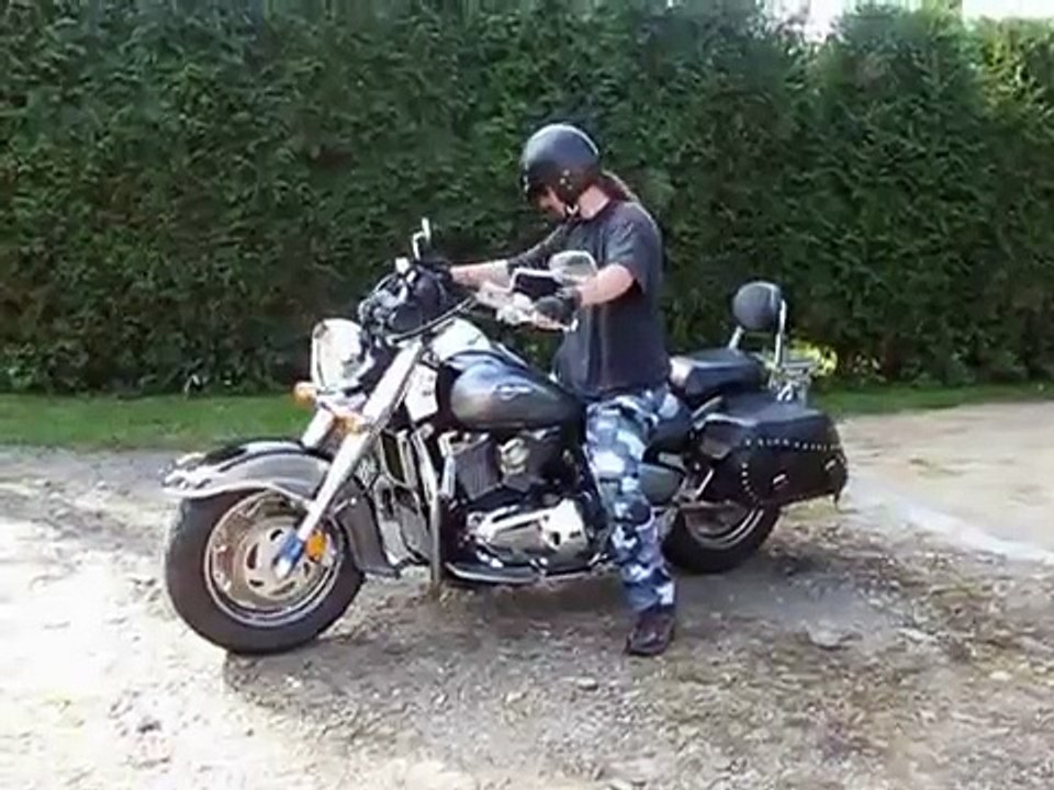 Suzuki Boulevard C90  /  VL Intruder 1500 LC