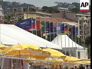 Aishwarya Rai opens Indian Pavilion 2004
