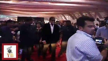 Hot Akshra Hassan & Amitabh Midst Of Fans