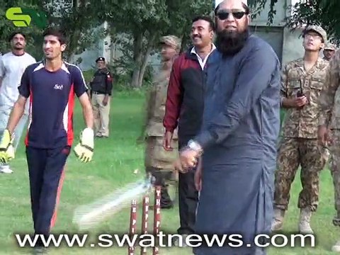 Inzamam-ul-Haq coaches, preaches players in Swat