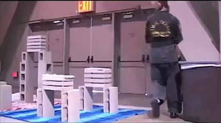 Worst karate demo ever - Funny FAIL