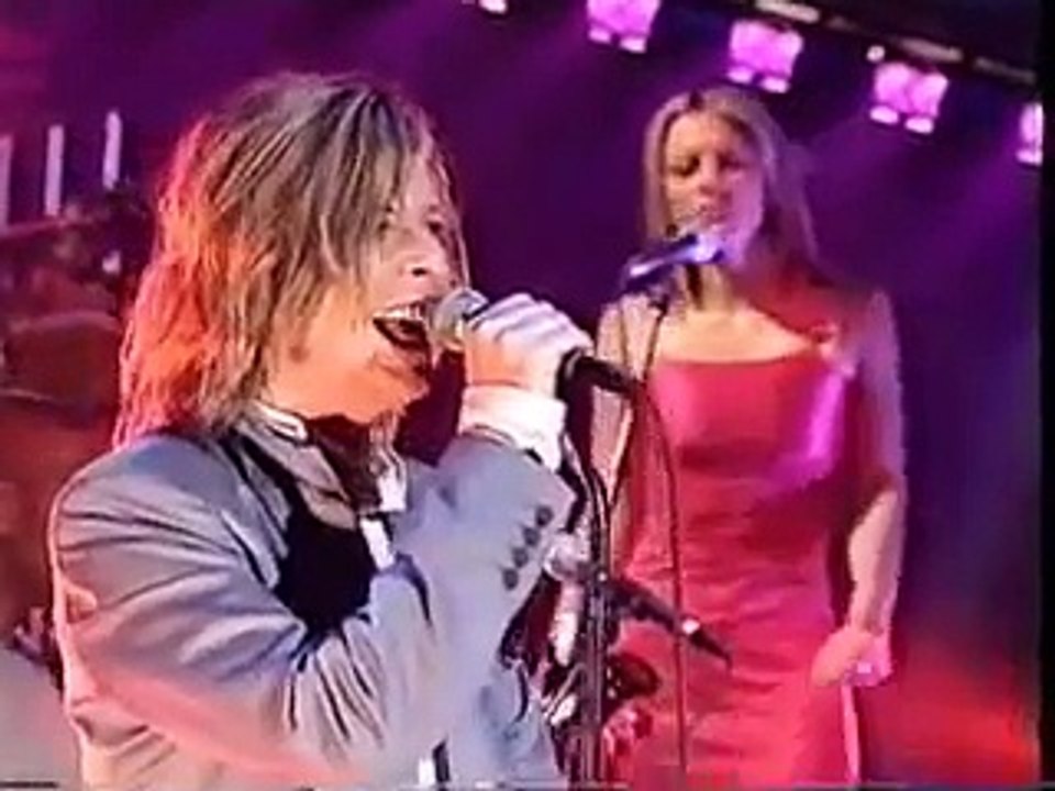 David Bowie - Starman (Live on TFI Friday 1999).mpg