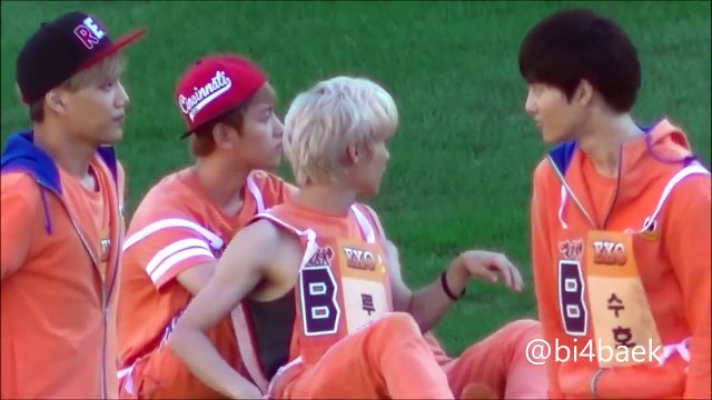 130903 EXO Luhan Baekhyun Kai Suho @ISAC ルハン　ベク　膝枕