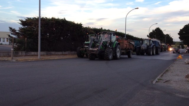 La coopérative Laïta, cible des agriculteurs hier soir