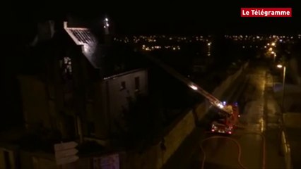 Brest. Un bâtiment de l'ex-Ifac ravagé par un incendie (Le Télégramme)