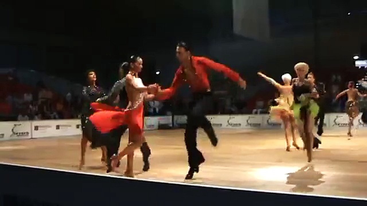 Raimondo Todaro e Francesca Tocca Jive - IDSF Grand Prix Rimini 2010.vob