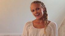 Une très jolie fille nous explique comment avoir des cheveux parfait... Très belle norvégienne