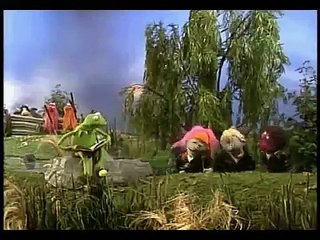 Sesame Street - Kermit & Friends Sing "Get Along"