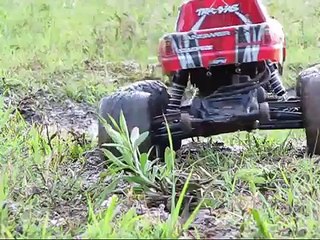 Stampede VXL Mud Bogging