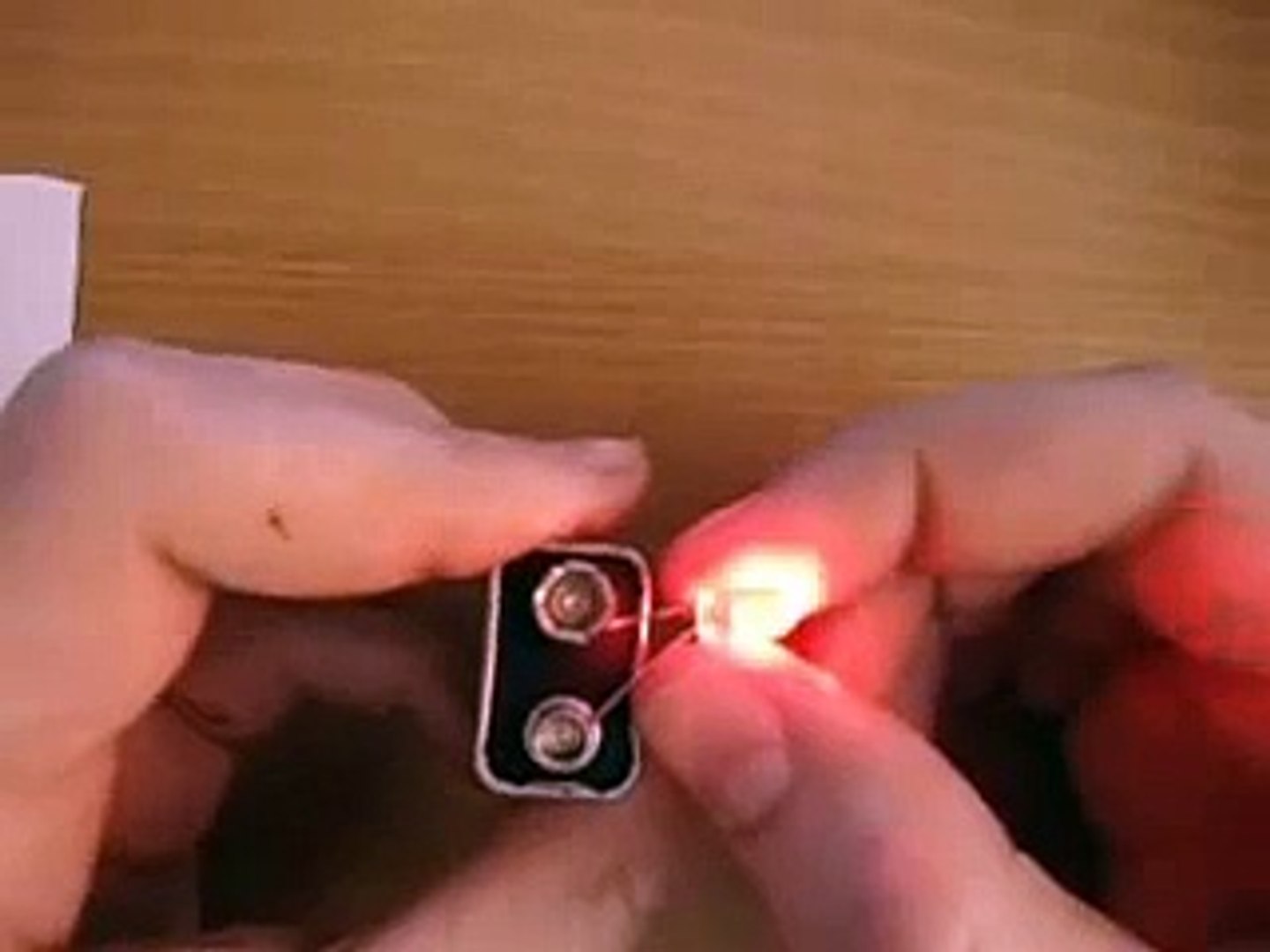 ⁣Как подключить светодиод к 220В