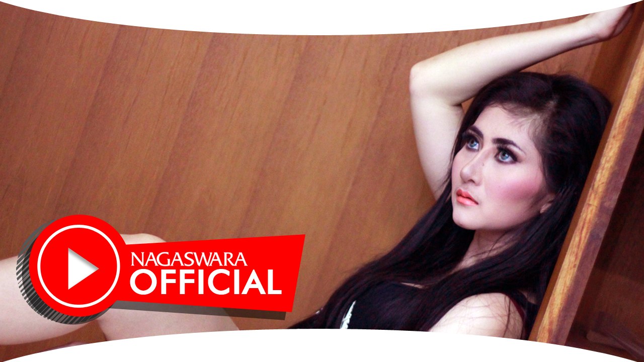 Ratu Dewi Idola - Dibalas Dusta - Official Music Video NAGASWARA