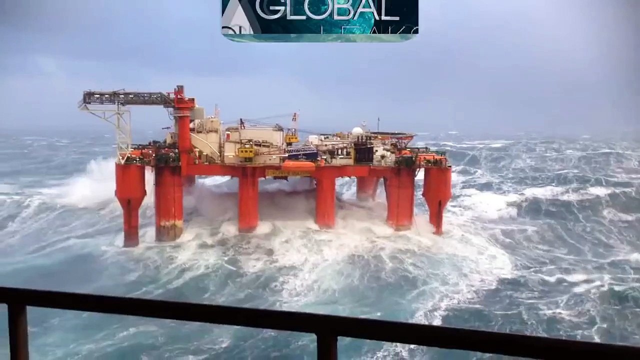 Massive Waves Hit Oil Rig
