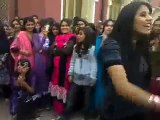 پاکستانی لڑکیوں کے مطالعہ کے وقت میں کالج میں رقص