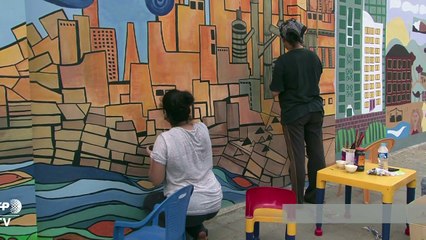 A Karachi, des tagueurs couvrent d'art les "murs de la haine"