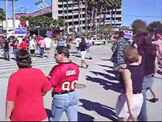 Ron Paul meetup outside Tampa Bay Bucs playoff game 01-06-08