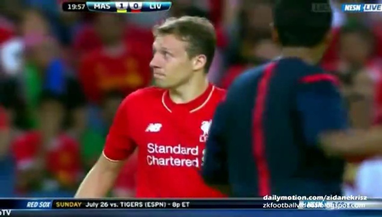 Lucas Hit his head and bleeding - Liverpool v. Malaysian XI. - Friendly 24.07.2015