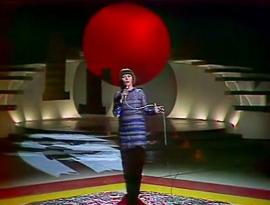 Mireille Mathieu - Apprends-moi (Système Deux, 02.05.1976)