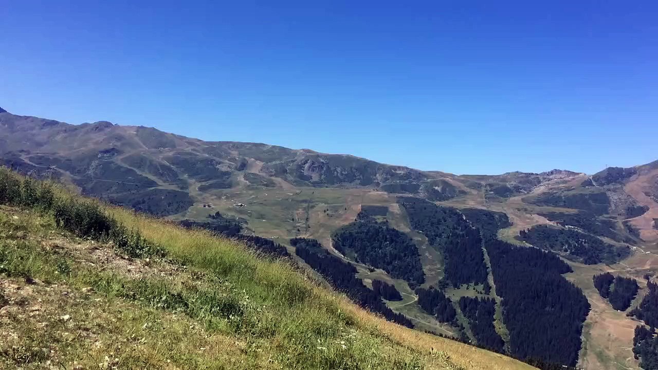 Meribel Roc de fer vue depuis les Rhodos