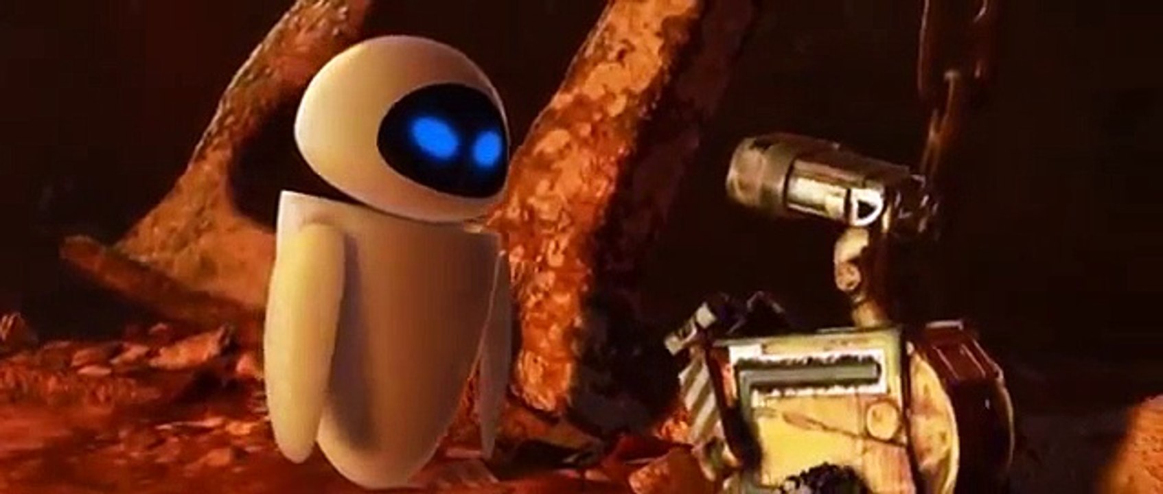 WALL-E MEETS EVE