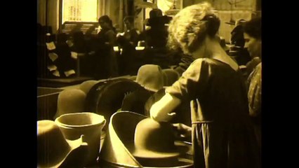 LA ZUPPA DEL DEMONIO - TRAILER UFFICIALE - DALL'11 SETTEMBRE AL CINEMA