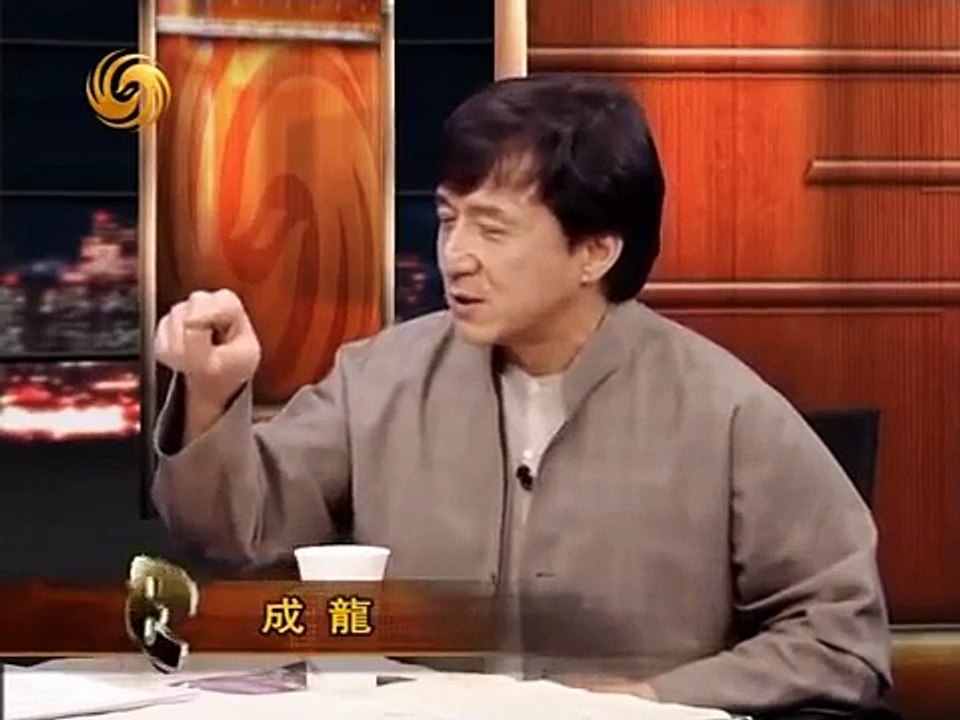 锵锵三人行2012-12-12 A:成龙对其电影教小孩"暴力"很后悔