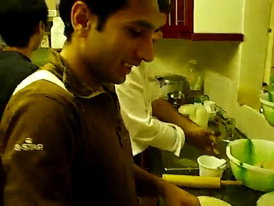 Pakistani students in UK Sehri(Ramazan mubarik)