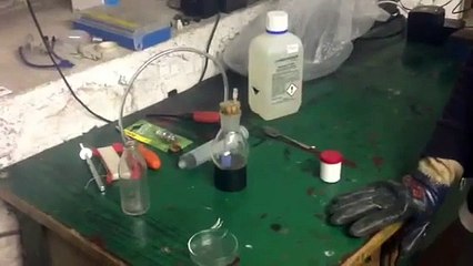 Production of Chlorine with Potassium Permanganate (Chlor-Herstellung)