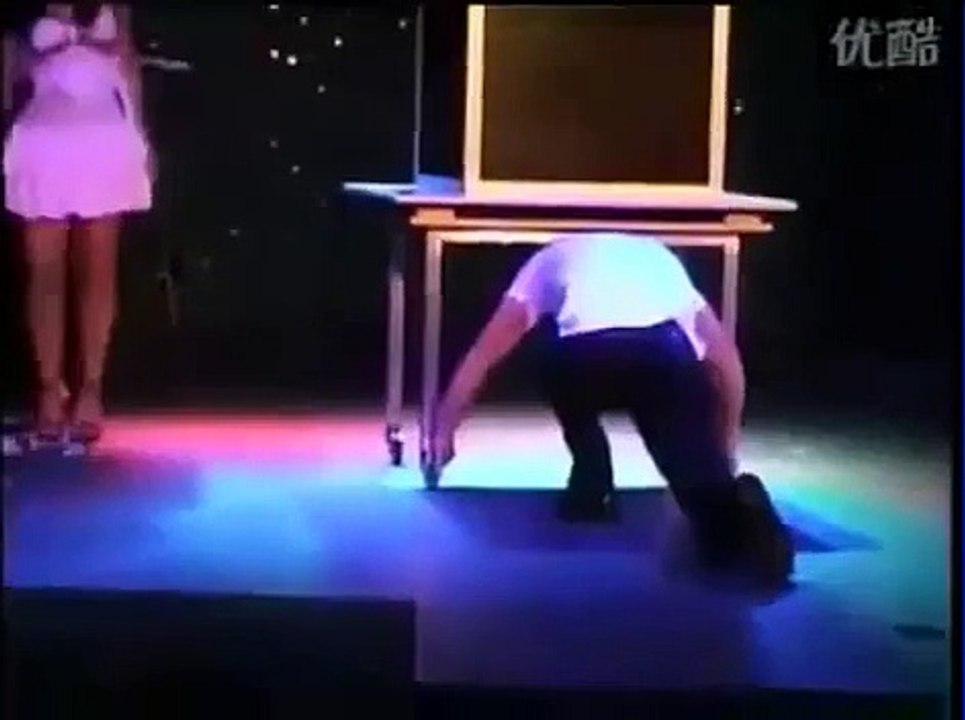illusionist tricks    magic illusion show 9