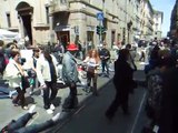 Flash mob via Garibaldi Collettivo di Lingue Torino.avi