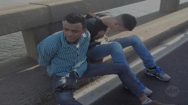 Polícia prende dois homens em assalto a ônibus no Rio de Janeiro