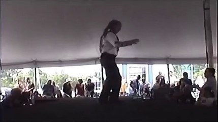 Gene Hodge sings 'Put The Blame On Me' Elvis Week 2012 (vide