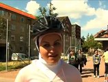 Är det svenska statens ansvar och polisens uppgift att lära invandrarkvinnor cykla?