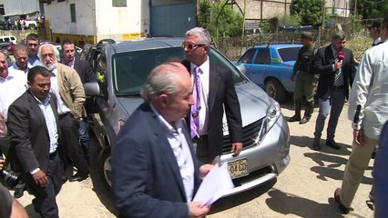 Maduro califica de "vomitiva" la visita de senadores españoles