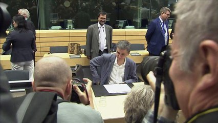 Grecia pide oficialmente una nueva ayuda al FMI