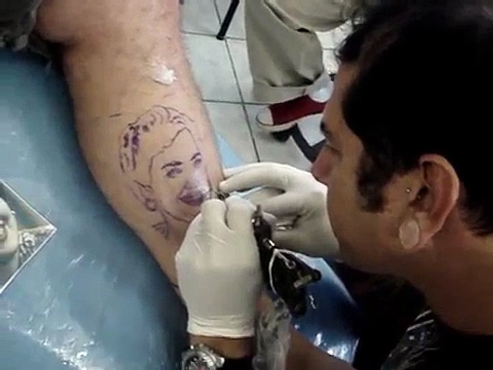 Tatuando Realismo (foto)