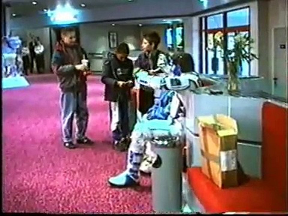 ROBOT DANCE